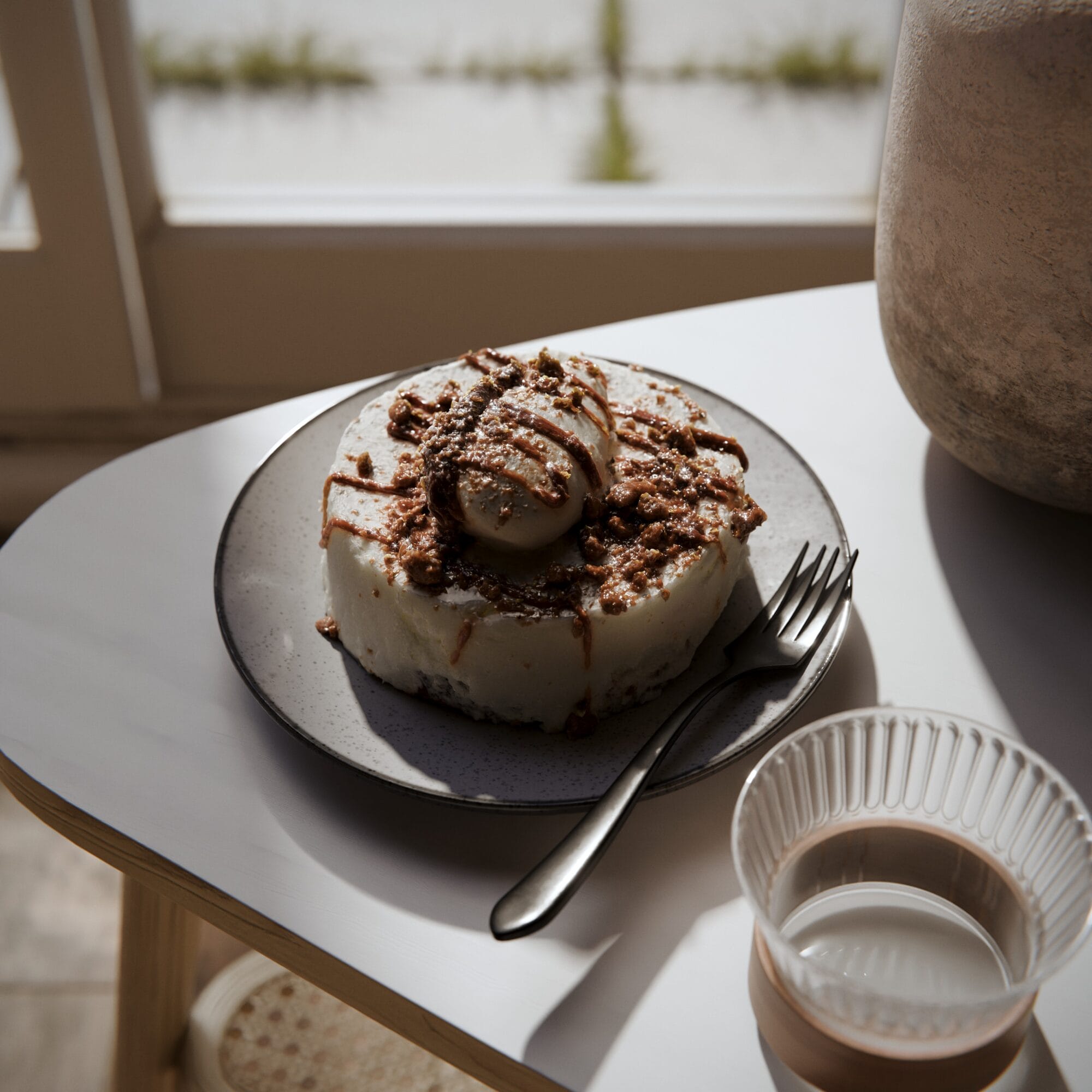 Scenes_Indoor_Coffee-Table-Focus_01-2